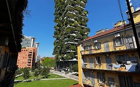 Sotto il bosco Verticale house